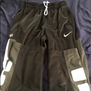 Nike jogging pants